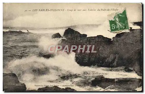 Cartes postales Les Sables D'Olonne Coup de mer aux Falaises du Puits de L'Enfer