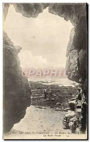 Ansichtskarte AK Les Sables D&#39Olonne Les Rochers du Puits d&#39enfer La roche percee