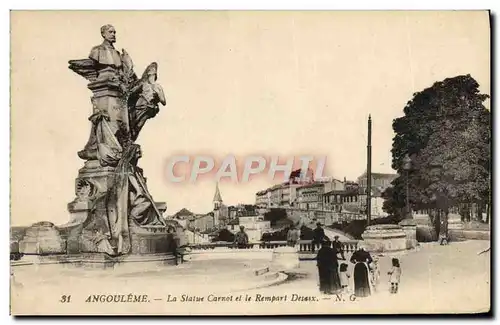 Cartes postales Angouleme La Statue Carnot Et le Rempart Desaix