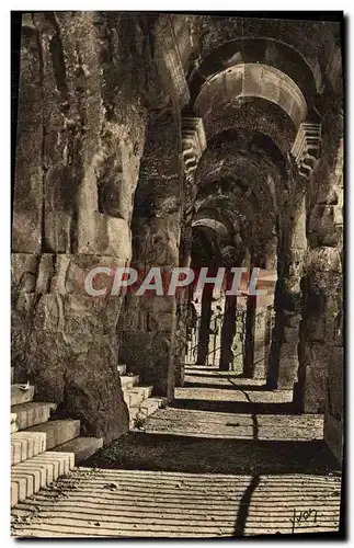 Cartes postales La Douce France Nimes Galerie Faisant Le Tour Des Arenes