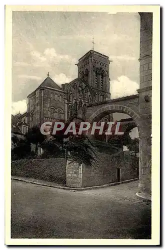 Cartes postales Vezelay Basilique De La Madeleine Rue Des Nisulines Et La Basilique