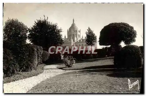 Cartes postales moderne Lisieux La Basilique Vue Des Jardins