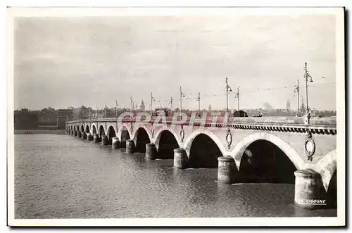 Cartes postales moderne Bordeaux Le Pont Sur la Garonne