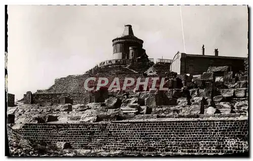 Cartes postales moderne L&#39Observatoire du Puy de Dome et Ruines du Temple de Mercure