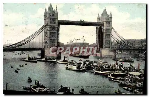 Cartes postales The Tower Bridge London Bateaux