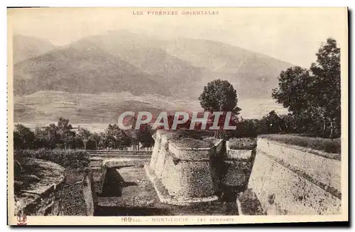 Cartes postales Les Pyrenees Orientales Mont Louis Les remparts