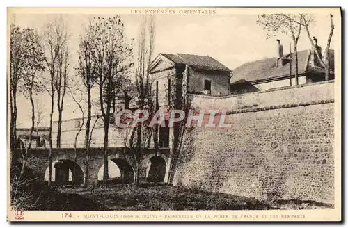 Cartes postales Les Pyrenees Orientales Mont Louis De La Porte De France Et Les Remparts