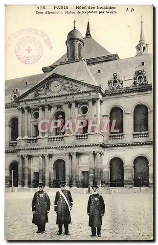 Ansichtskarte AK Paris Hotel Des Invalides Cour d&#39Honneur Statue De Napoleon Par Seurre Soldats Militaria