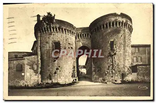 VINTAGE POSTCARD Cognac the old women towers