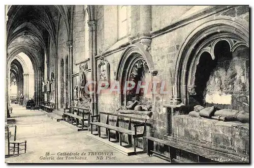 Cartes postales Treguier Cathedrale de Galerie des Tombeaux