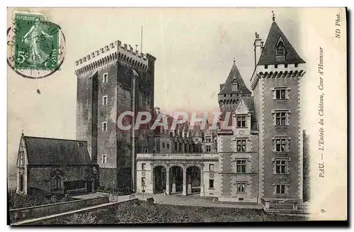 Cartes postales Pau L'Entree du Chateau Cour d'honneur