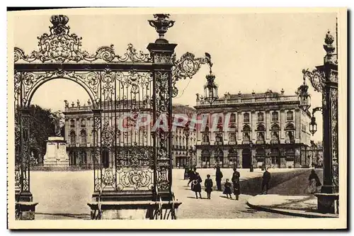 Cartes postales Nancy Place Stanislas Le Theatre et le Grand Hotel Une des grilles de Jean Lamour