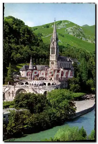 Cartes postales moderne Lourdes Le Gave Et La Basilique