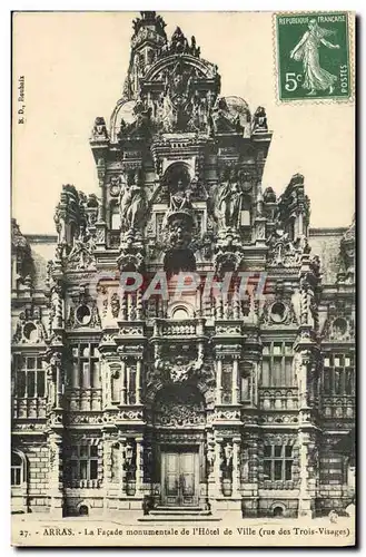 Cartes postales Arras La Facade Monumentale de l'hotel de Ville rue des Trois Visages
