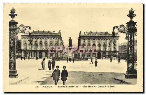 Cartes postales Nancy Place Stanislas Theatre et Grand Hotel