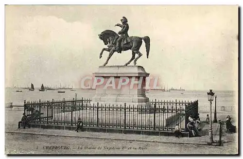 Ansichtskarte AK Cherbourg La Statue de Napoleon 1er et la rade