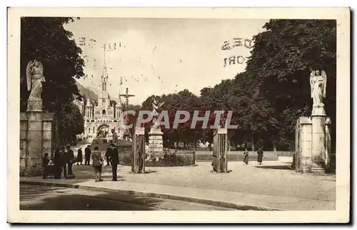 Cartes postales Lourdes Entree de L&#39Esplande