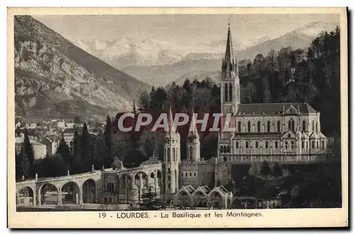 Cartes postales Lourdes La Basilique Et Les Montagnes