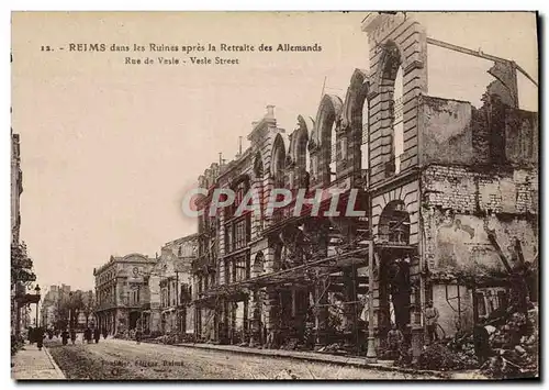 Ansichtskarte AK Reims Dans Les Ruines Apres La Retraite Des Allemands Militaria