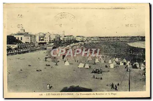 Ansichtskarte AK Les Sables D&#39Olonne La Promenade Du Remblai Et La Plage