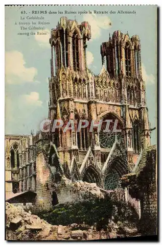 Cartes postales Reims Dans Les Ruines Apres La Retraite Des Allemands Militaria