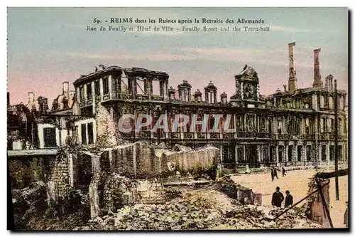 Ansichtskarte AK Reims Dans Les Ruines Apres La Retraite Des Allemandes Rue De Pouilly Et Hotel De Ville Militari