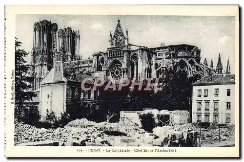 Cartes postales Reims La Cathedrale Cote Est Et l'Archeveche Militaria