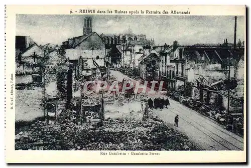 Cartes postales Reims Dans Les Ruines Apres La Retraite Des Allemands Rue Gambetta Militaria