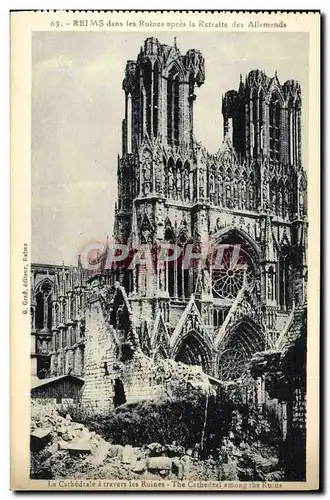 Ansichtskarte AK Reims Dans Les Ruines Apres La Retraite Des Allemands La cathedrale a travers les ruines Militar