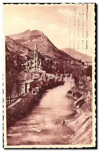 Cartes postales Lourdes La Basilique Et Le Gave