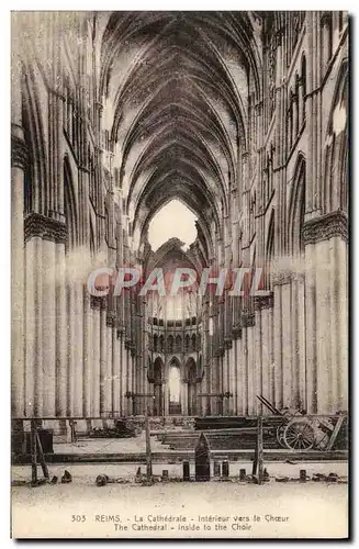 Ansichtskarte AK Reims La Cathedrale Interieur Vers le Choeur Militaria