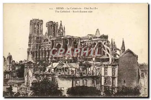 Cartes postales Reims La Cathedrale cote Sud Est Militaria