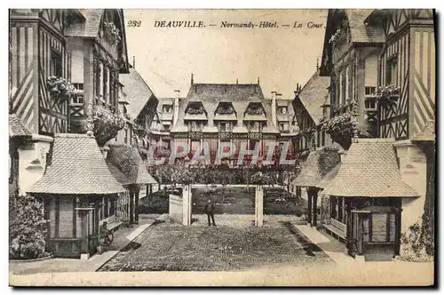 Cartes postales Deauville Normandy Hotel la cour