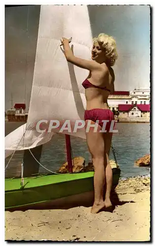 Cartes postales moderne Pin Up Bateau