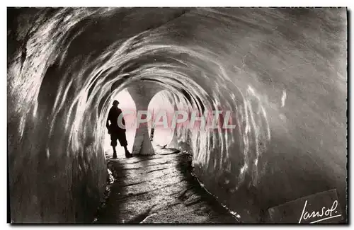 Cartes postales moderne Chamonix Le Montenvers La Grotte De La Mer De Glace Entree de la grotte