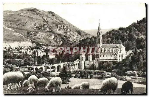 Cartes postales moderne Lourdes La Basilique et le Pic du Jer