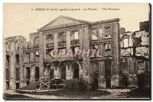 Ansichtskarte AK Arras Apres La Guerre Le Musee Militaria