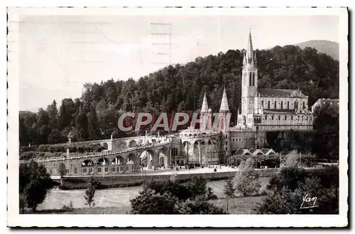 Cartes postales moderne Lourdes La Basilique Et Le Calvaire