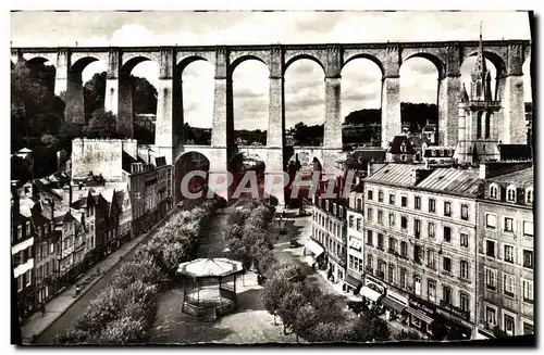 Cartes postales moderne Morlaix Place des Otages et le Viaduc