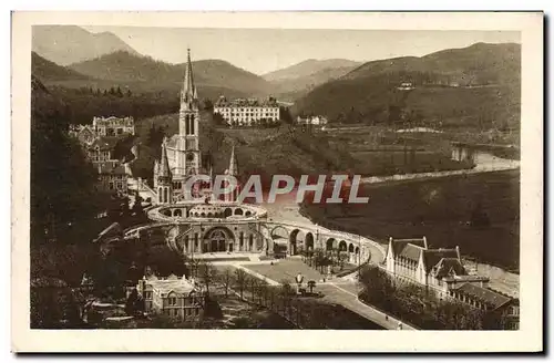 Ansichtskarte AK Lourdes La Basilique Vue du Chateau Fort