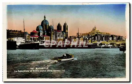 Cartes postales moderne Marseille La Cathedrale et Notre Dame De La Garde Bateaux