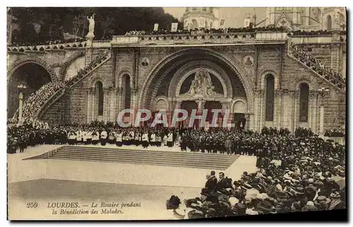 Ansichtskarte AK Lourdes le rosaire pendant la benediction des malades