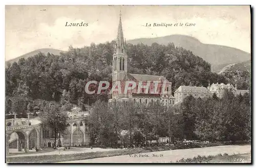 Cartes postales Lourdes La Basilique et le Gare