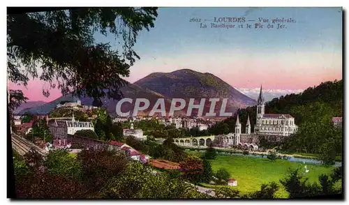 Cartes postales Lourdes Vue Generale La Basilique et le Pic du Jer