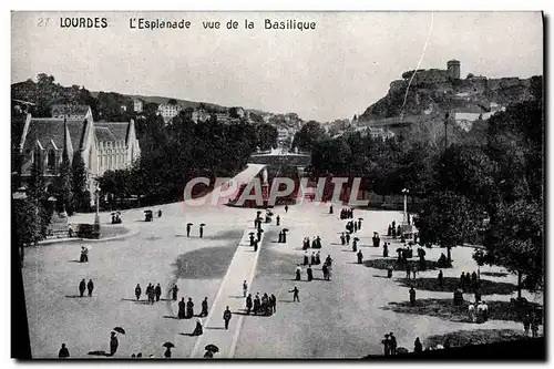 Cartes postales Lourdes L&#39Esplanade vue de la Basilique