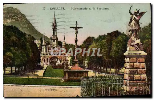 Cartes postales Lourdes L&#39Esplanade et la Basilique