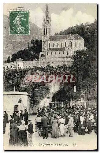 Cartes postales Lourdes La Grotte et la Basilique