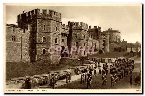 Ansichtskarte AK Windsor Castle Henry VIII Gate