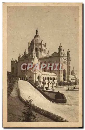 Cartes postales La Basilique De Lisieux Parspective De l'Entree Du Parvis
