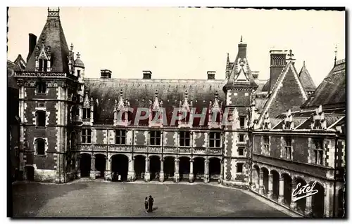 Cartes postales moderne Chateau De Blois L&#39Alle Louis XII Et La Galerie Charles d&#39Orleans